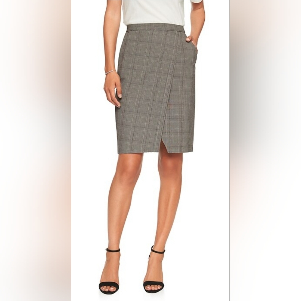 Banana Republic Plaid Pencil Skirt, Size 2